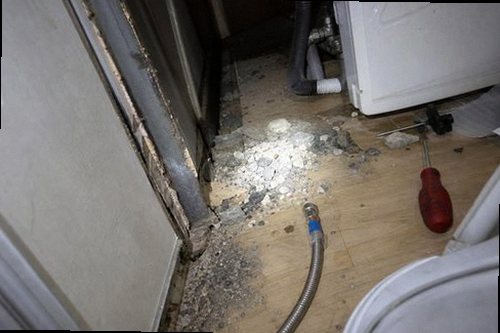 성북구 누수탐지 주방 하부장과 수도계량기 별침을 확인하는 현장