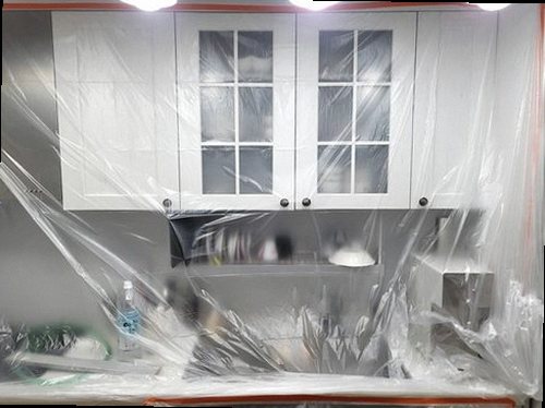 성북구 누수탐지 보일러와 난방 분배기 연결부를 확인하는 현장 모습