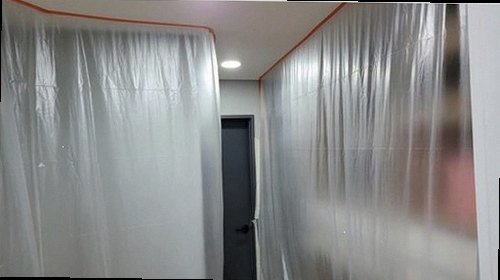 서대문구 누수탐지 가스탐지기와 청음탐지기로 누수 위치를 확인하는 모습