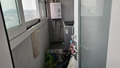 누수탐지 베란다 창틀과 바닥 방수층 점검 위치를 나타낸 도식