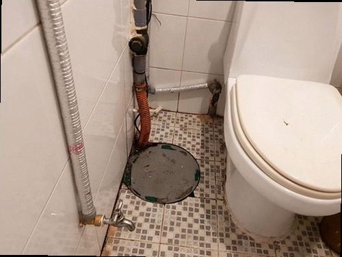 누수탐지 바닥 배관 점검 장면