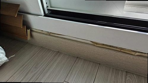 동탄구 누수탐지 천장 얼룩과 배관 구조를 비교해 누수 원인을 설명하는 이미지
