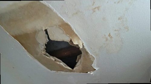 아산시 누수탐지 보일러와 난방 분배기 연결부를 점검하는 모습