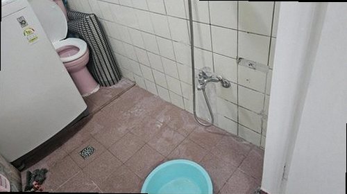 대덕구 누수탐지 손상된 배관 부속 교체 후 압력 검사를 진행하는 모습