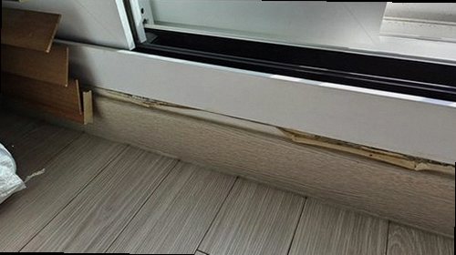 청주시 서원구 누수탐지 천장에 번진 누수 흔적과 물자국을 확인하는 현장